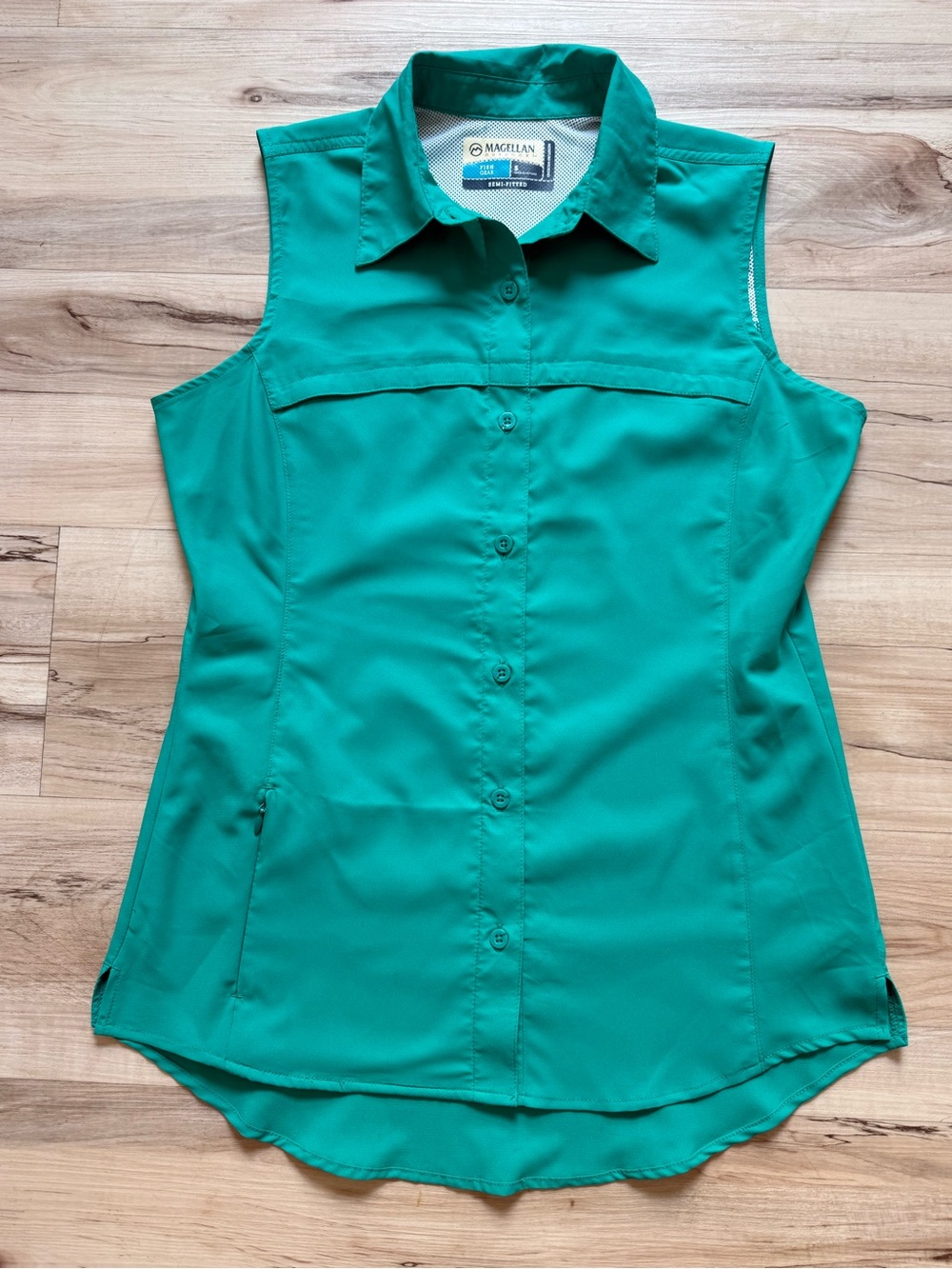 Magellan Outdoors Women's Sleeveless Button-Down Shirt - Teal